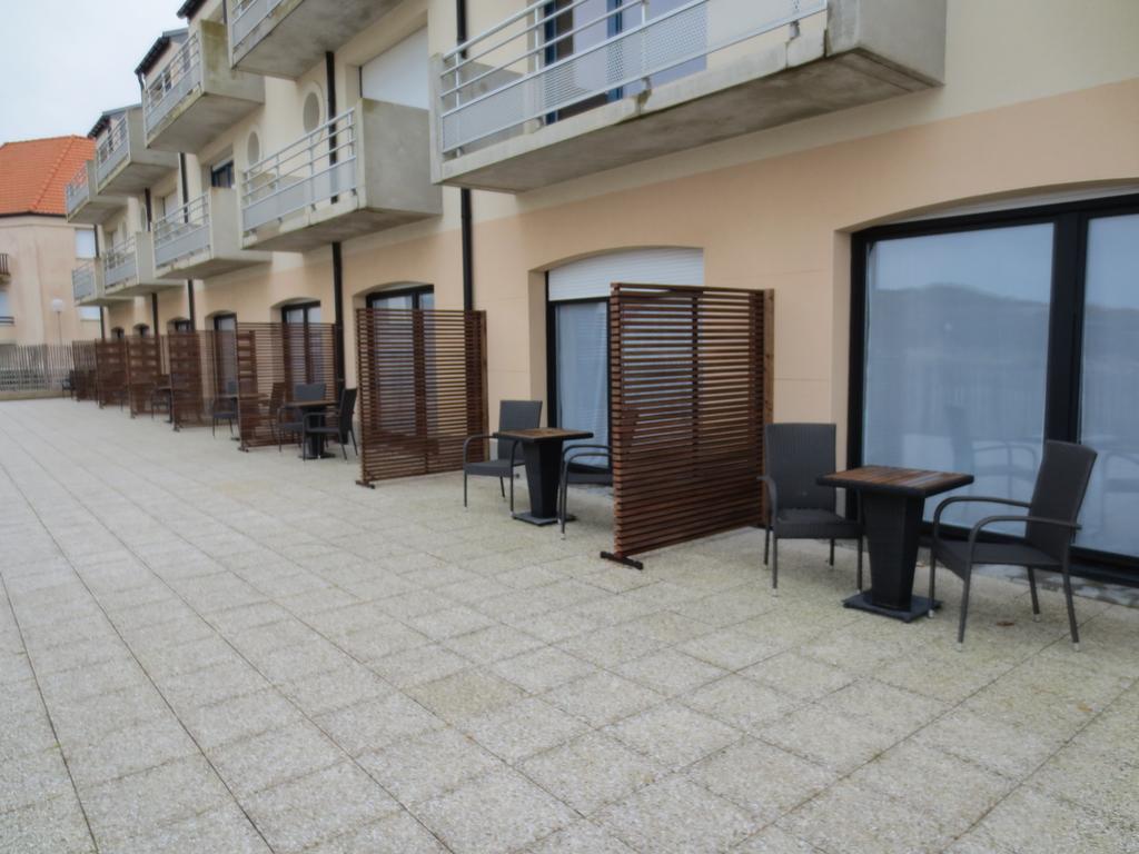 Logis- Hotel De La Baie De Wissant & Appartements Exterior foto